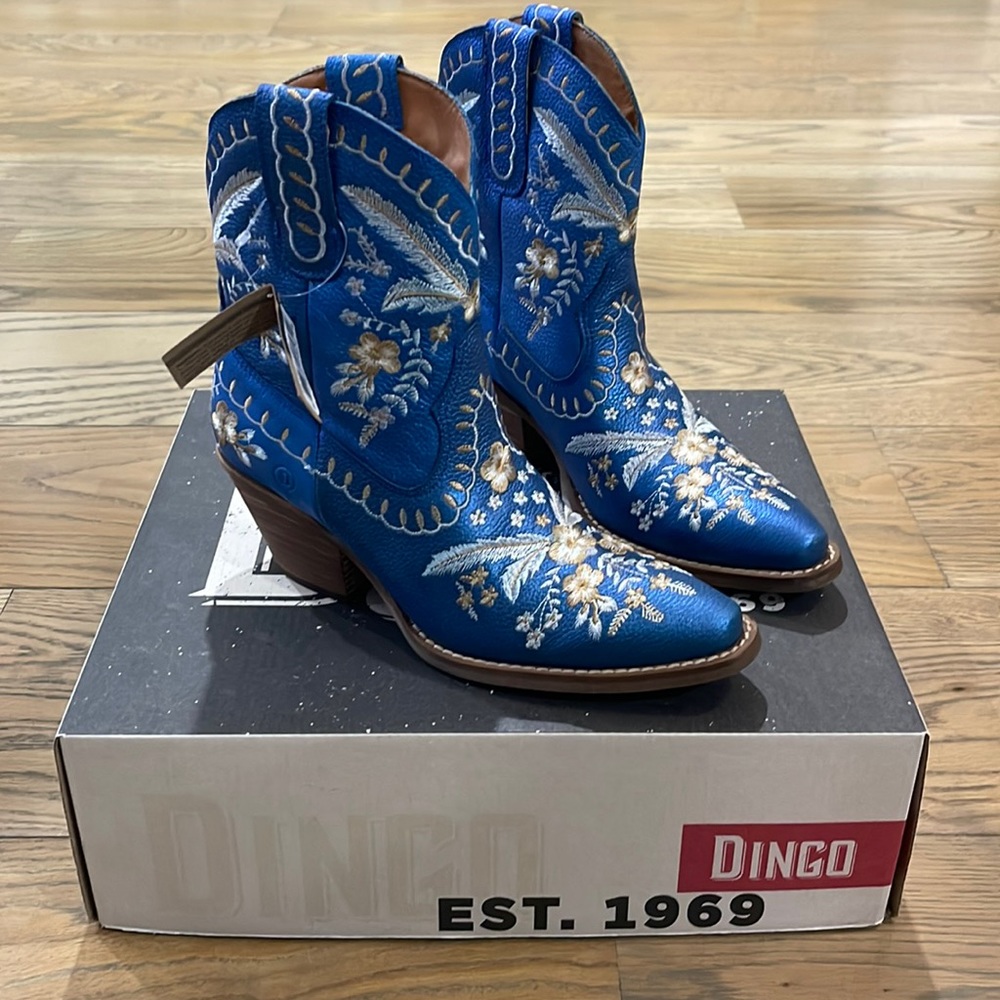 Dingo brand Primrose DI748 blue metallic boot.